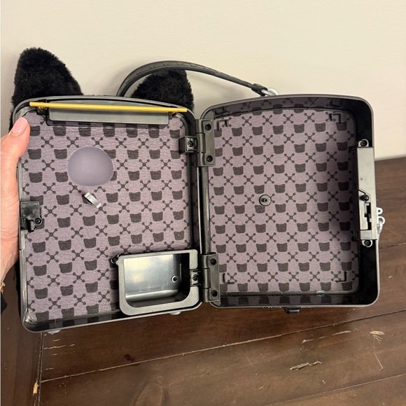 Na Na Na Surprise Black Cat Fuzzy Crossbody Purse MGA Hard Case Bag main image 10